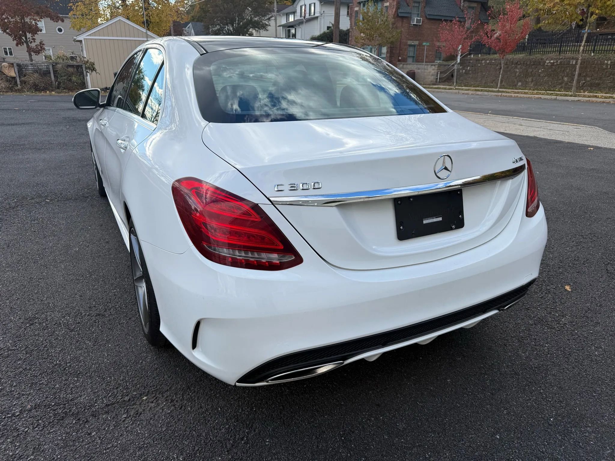 Used 2015 Mercedes-Benz C 300 4MATIC Sedan image 7