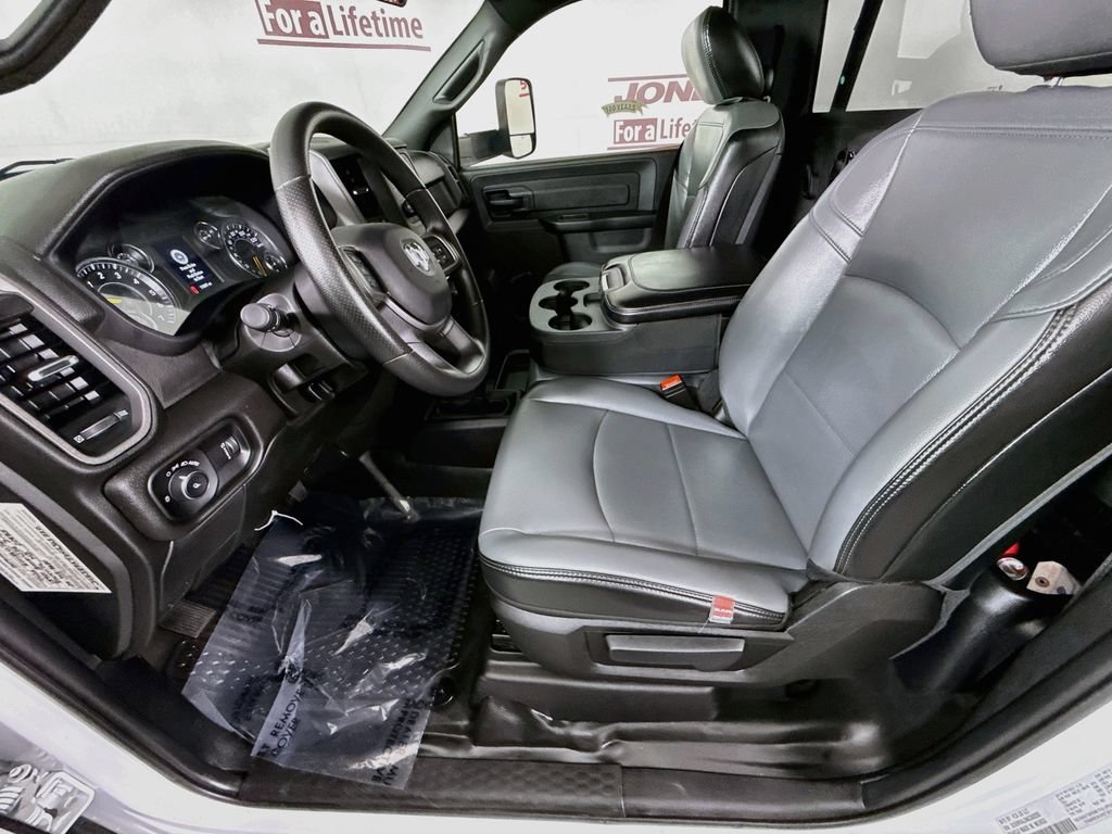 Used 2022 RAM 3500 Tradesman AWD/4WD image 27