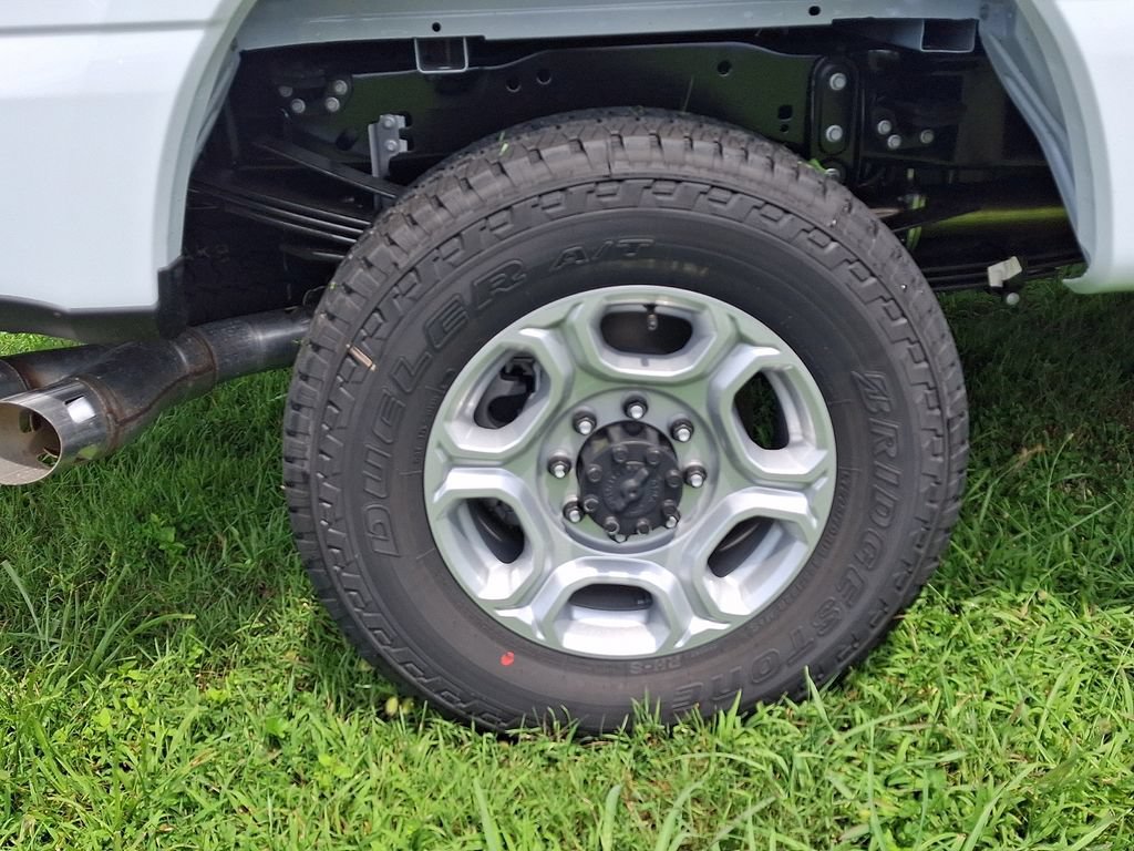 New 2026 Ford F350 XLT w/ FX4 Off-Road Package AWD/4WD image 5