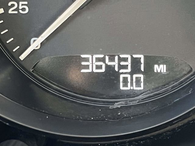 Used 2023 Porsche Macan Turbo image 34