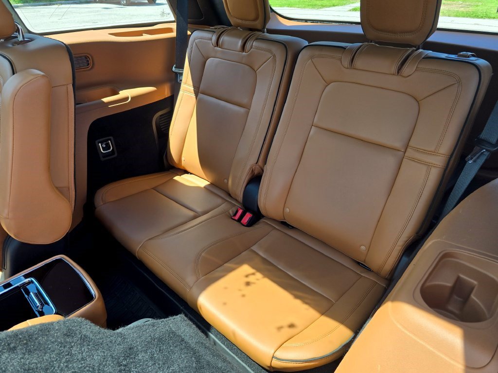 Used 2020 Lincoln Aviator Black Label Grand Touring w/ Class IV Trailer Tow Package AWD/4WD image 39