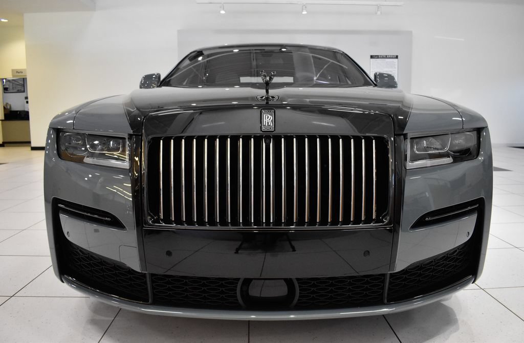 Used 2023 Rolls-Royce Ghost Black Badge w/ Black Badge Ghost Package AWD/4WD image 8