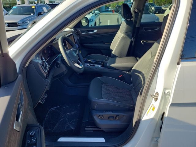 New 2026 Volkswagen Atlas SEL Premium R-Line AWD/4WD image 32