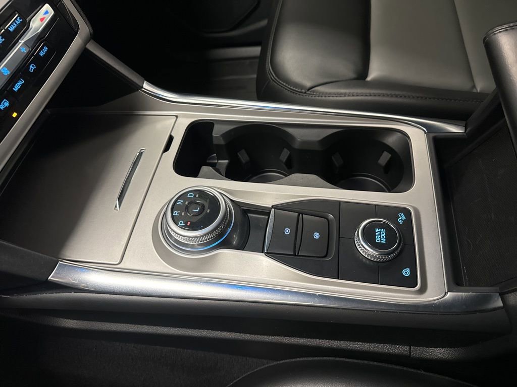 Used 2022 Ford Explorer XLT w/ Equipment Group 202A image 11