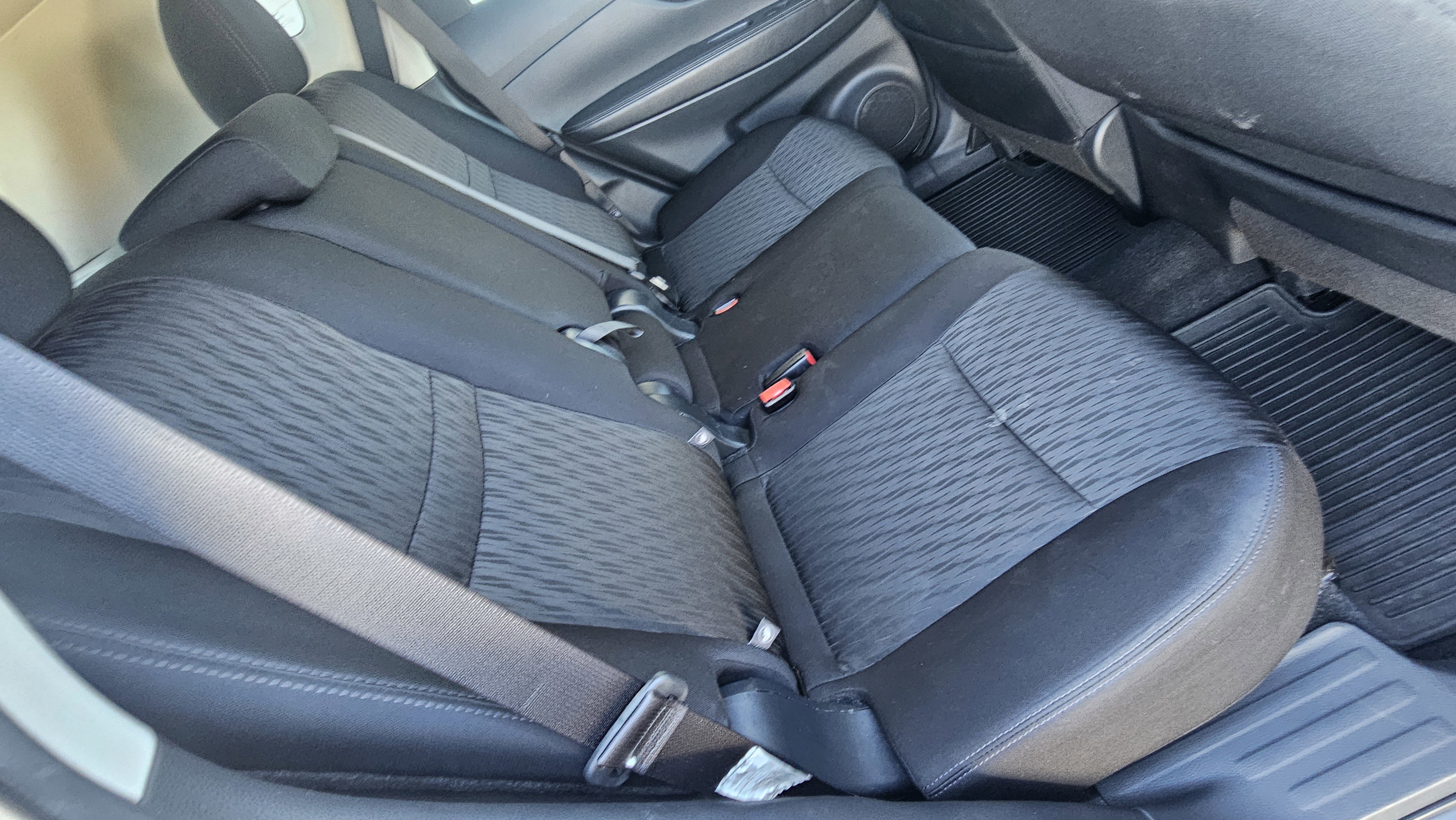 Used 2020 Nissan Rogue SV w/ Premium Package image 23