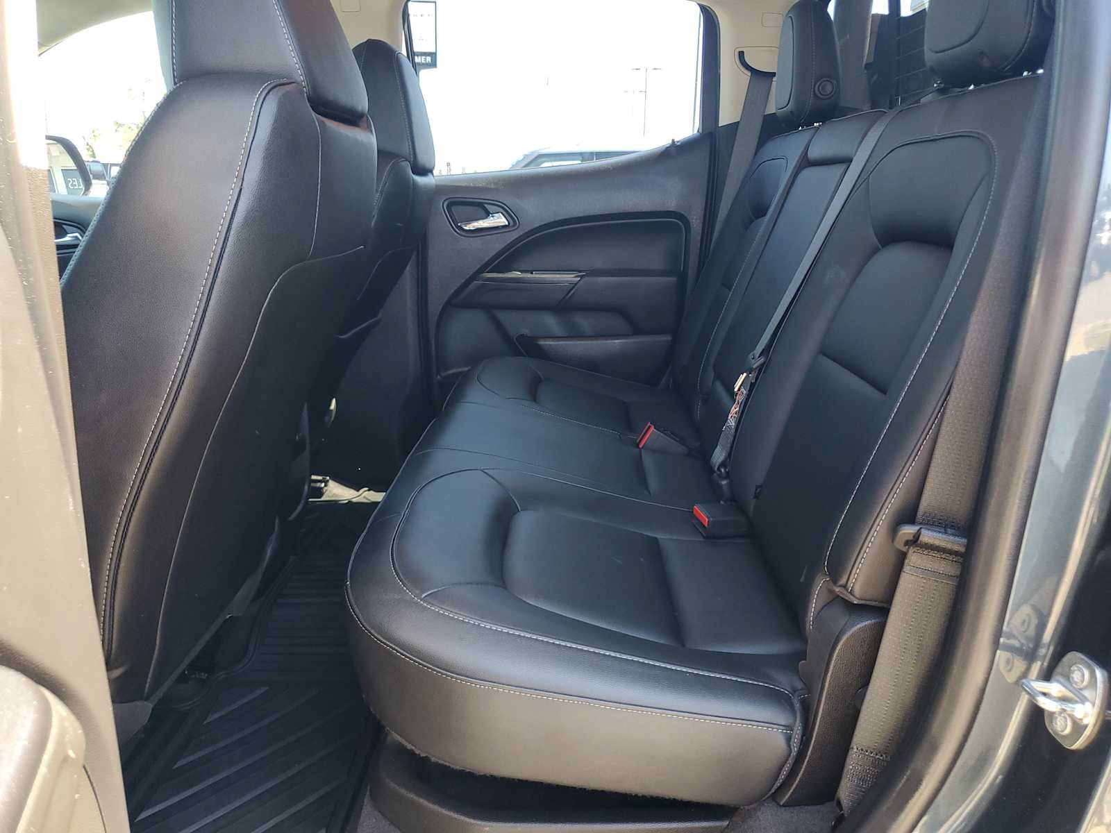 Used 2019 Chevrolet Colorado ZR2 w/ ZR2 Dusk Special Edition AWD/4WD image 18
