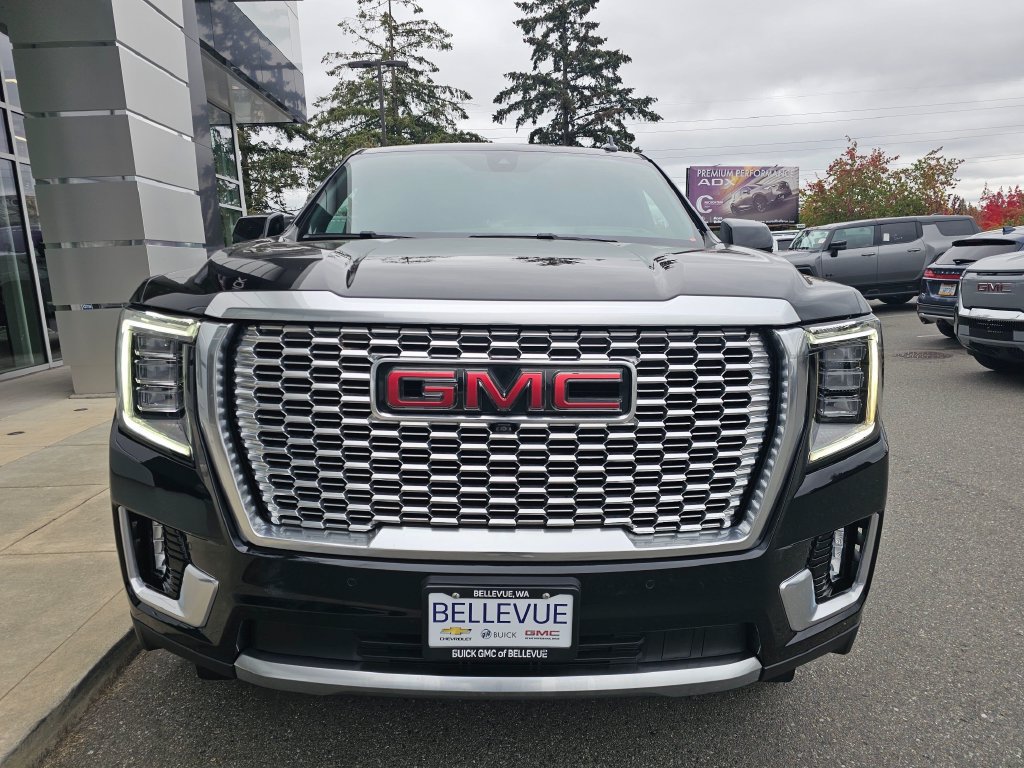 Used 2021 GMC Yukon Denali w/ Denali Ultimate Package AWD/4WD image 2