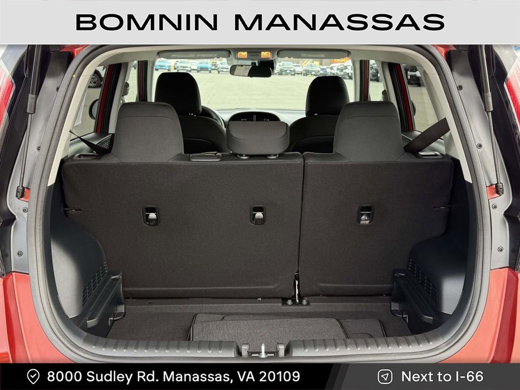 Used 2023 Kia Soul LX w/ LX Technology Package image 11