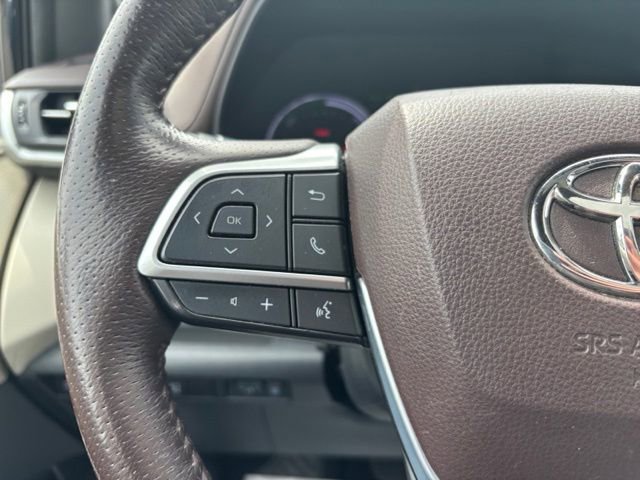 Used 2021 Toyota Sienna Platinum AWD/4WD image 14