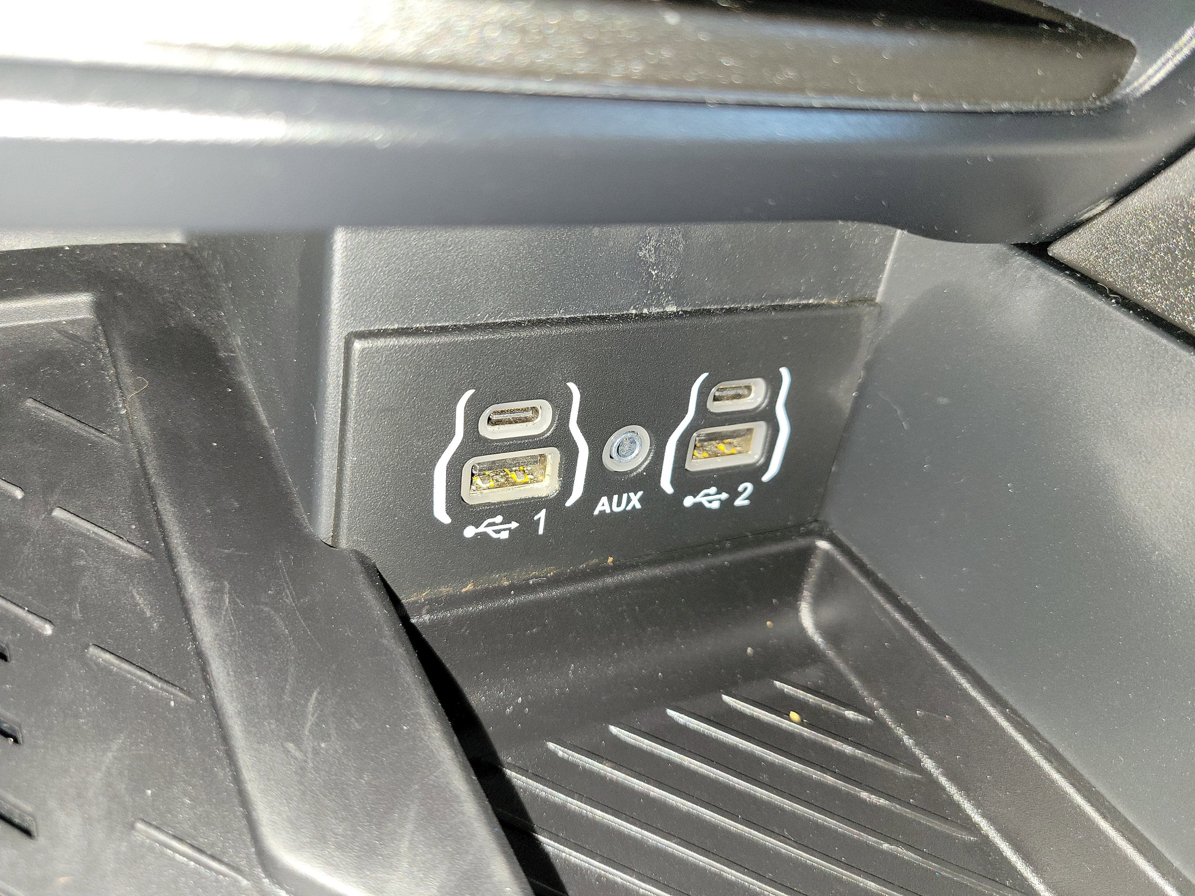 Used 2025 Chrysler Pacifica Limited image 20