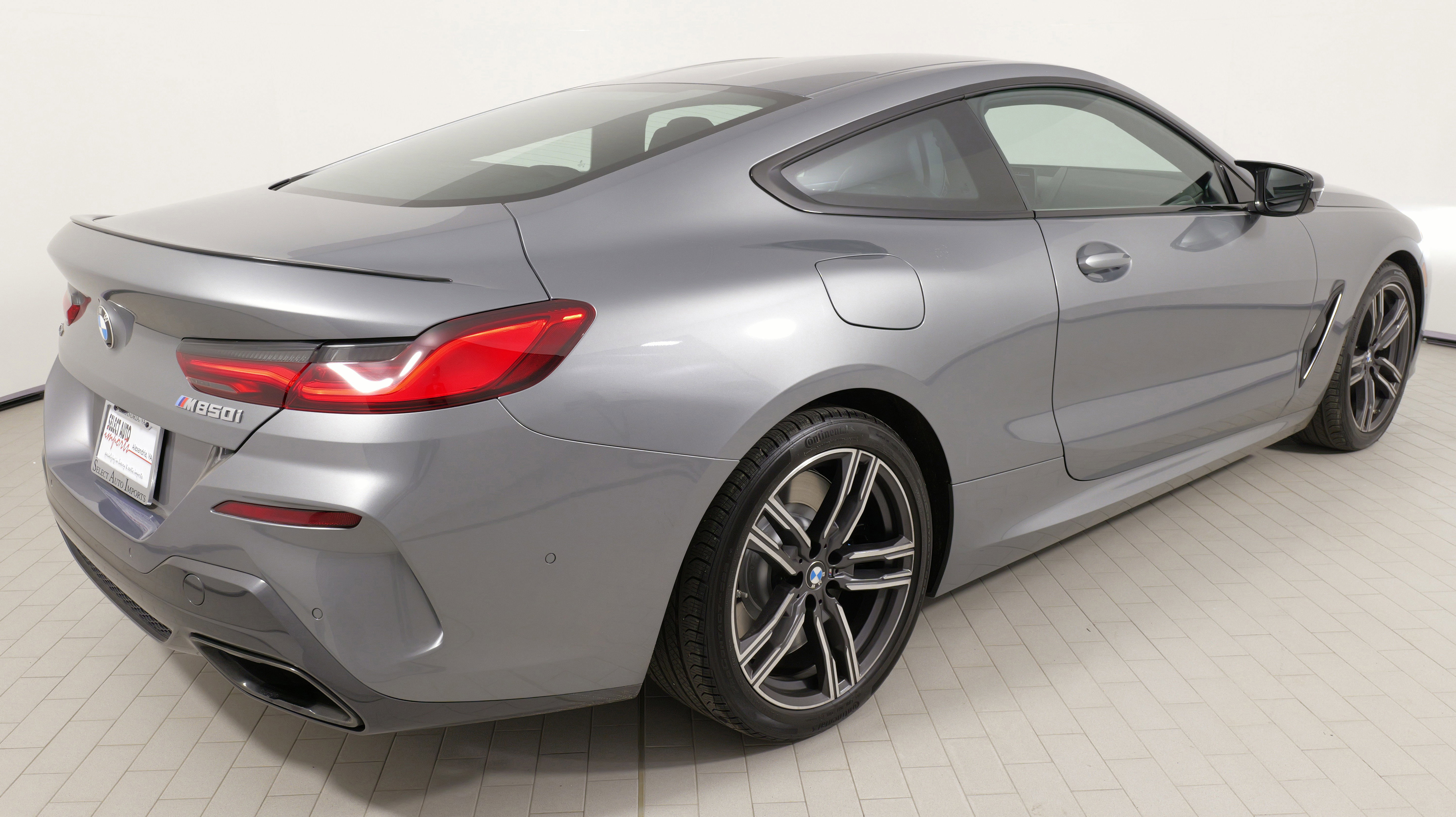 Used 2023 BMW M850i xDrive Coupe w/ Driving Assistance Package image 11