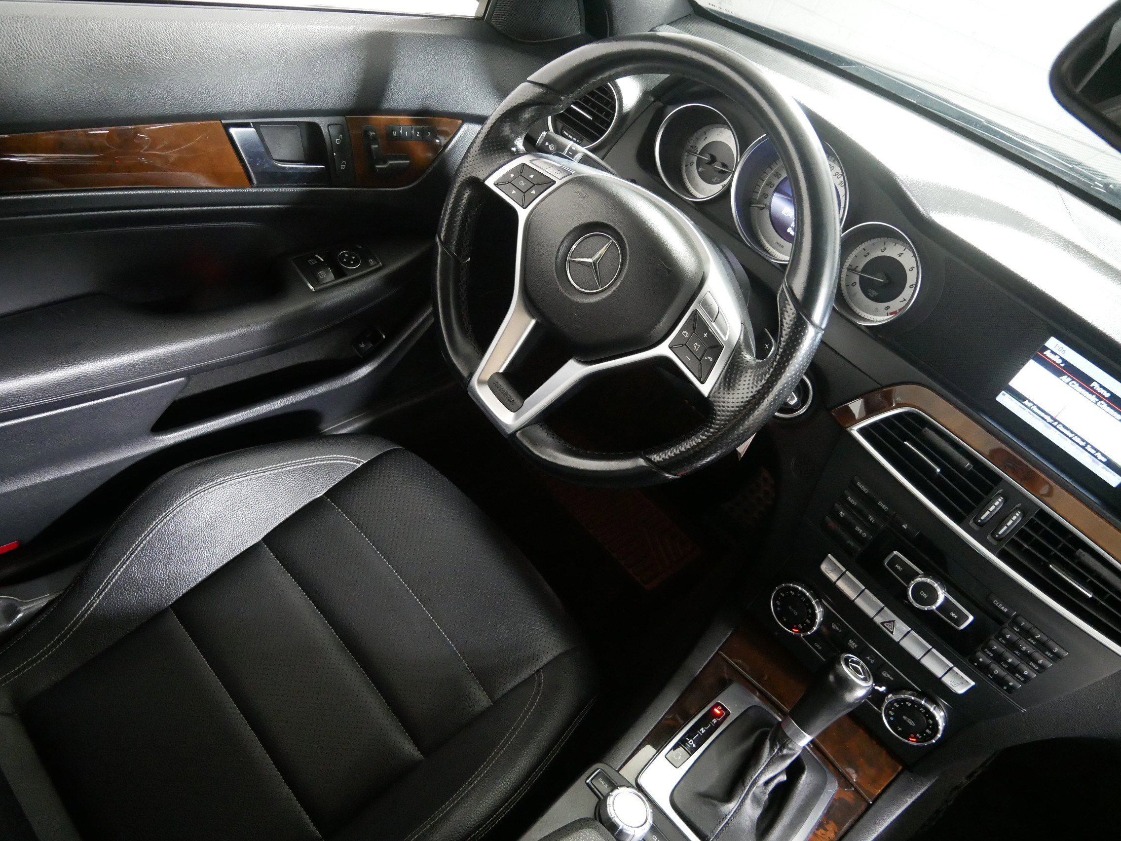Used 2014 Mercedes-Benz C 250 Coupe image 9