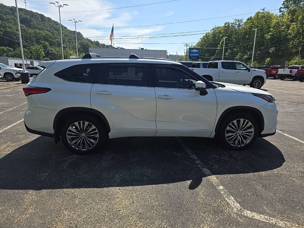 Used 2020 Toyota Highlander Platinum AWD/4WD image 6