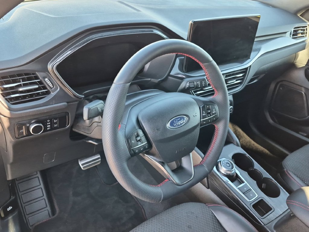 Used 2023 Ford Escape ST-Line w/ Tech Pack #1 AWD/4WD image 12