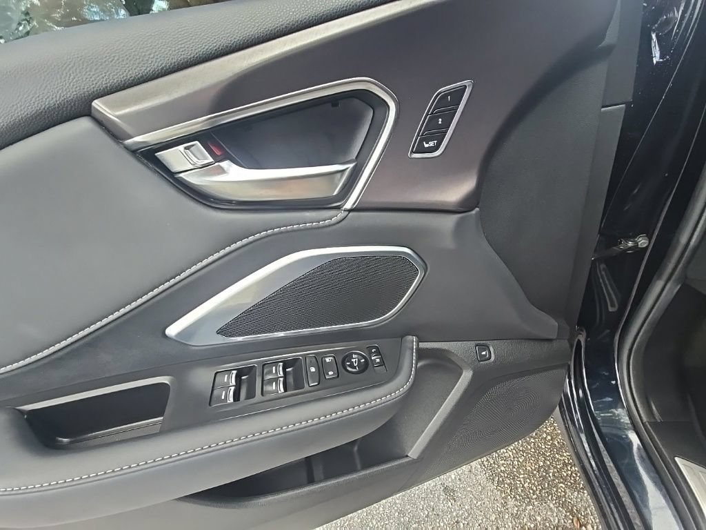Certified 2025 Acura RDX SH-AWD image 18