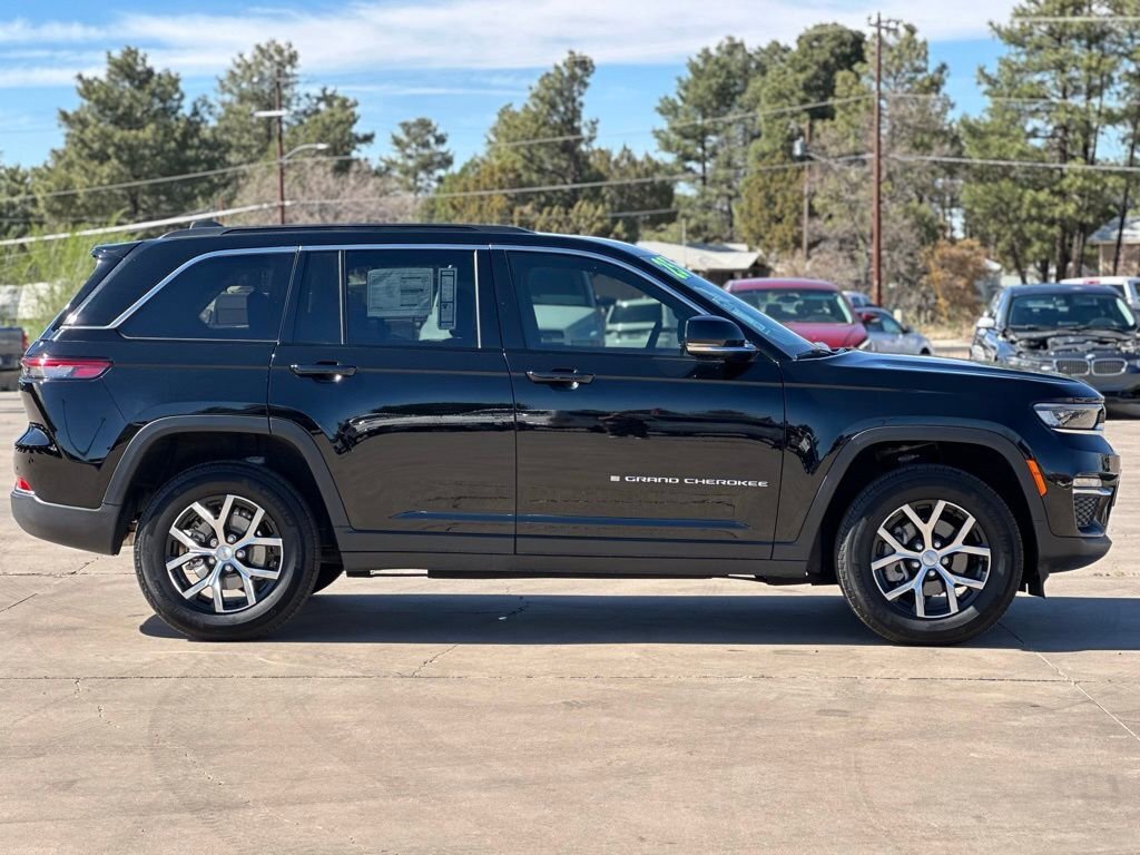 New 2025 Jeep Grand Cherokee Limited w/ Trailer Tow Package image 2