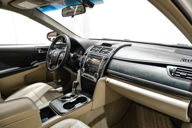 Used 2012 Toyota Camry LE FWD image 15