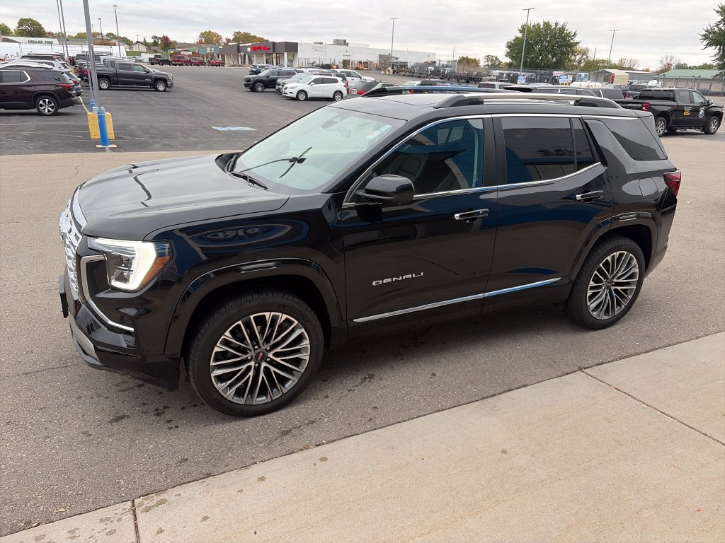 Used 2026 GMC Terrain Denali AWD/4WD image 5