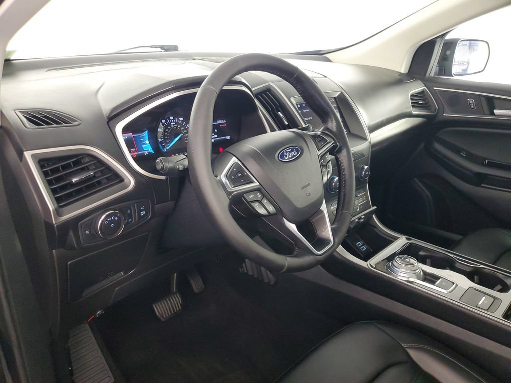 Used 2019 Ford Edge SEL w/ Equipment Group 201A FWD image 11