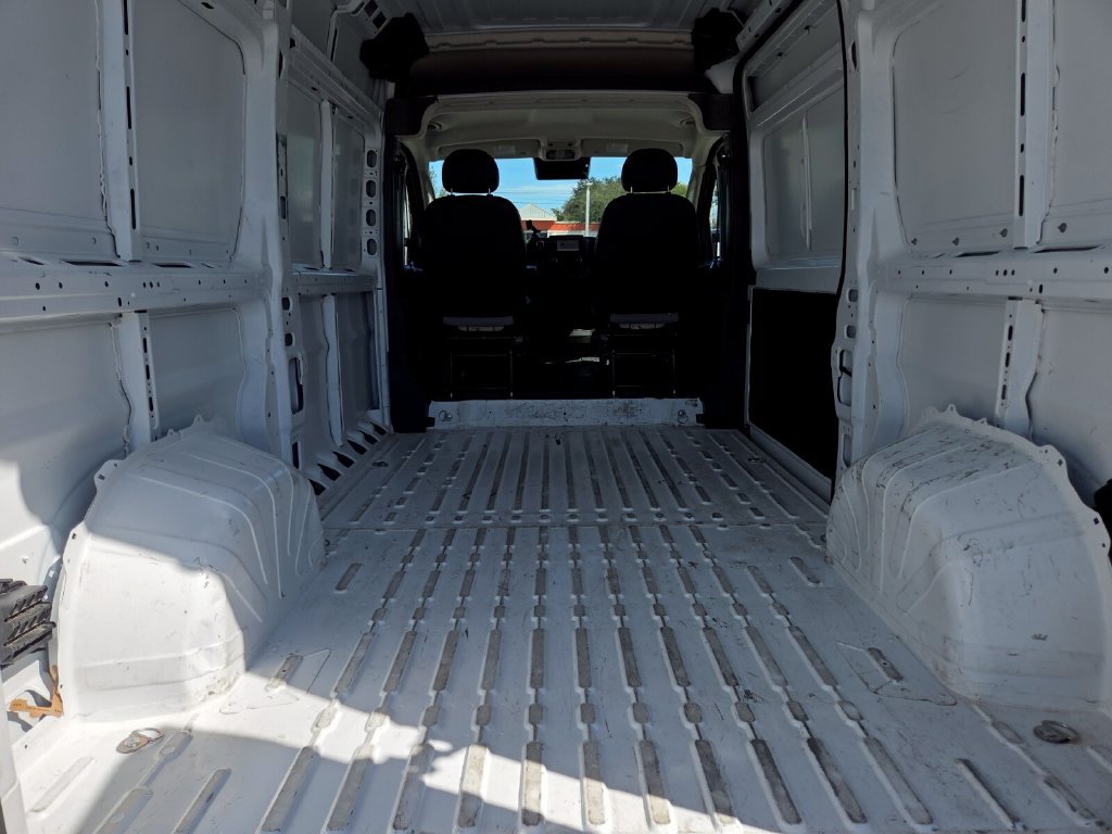 Used 2024 RAM ProMaster 2500 w/ Convenience Group FWD image 21