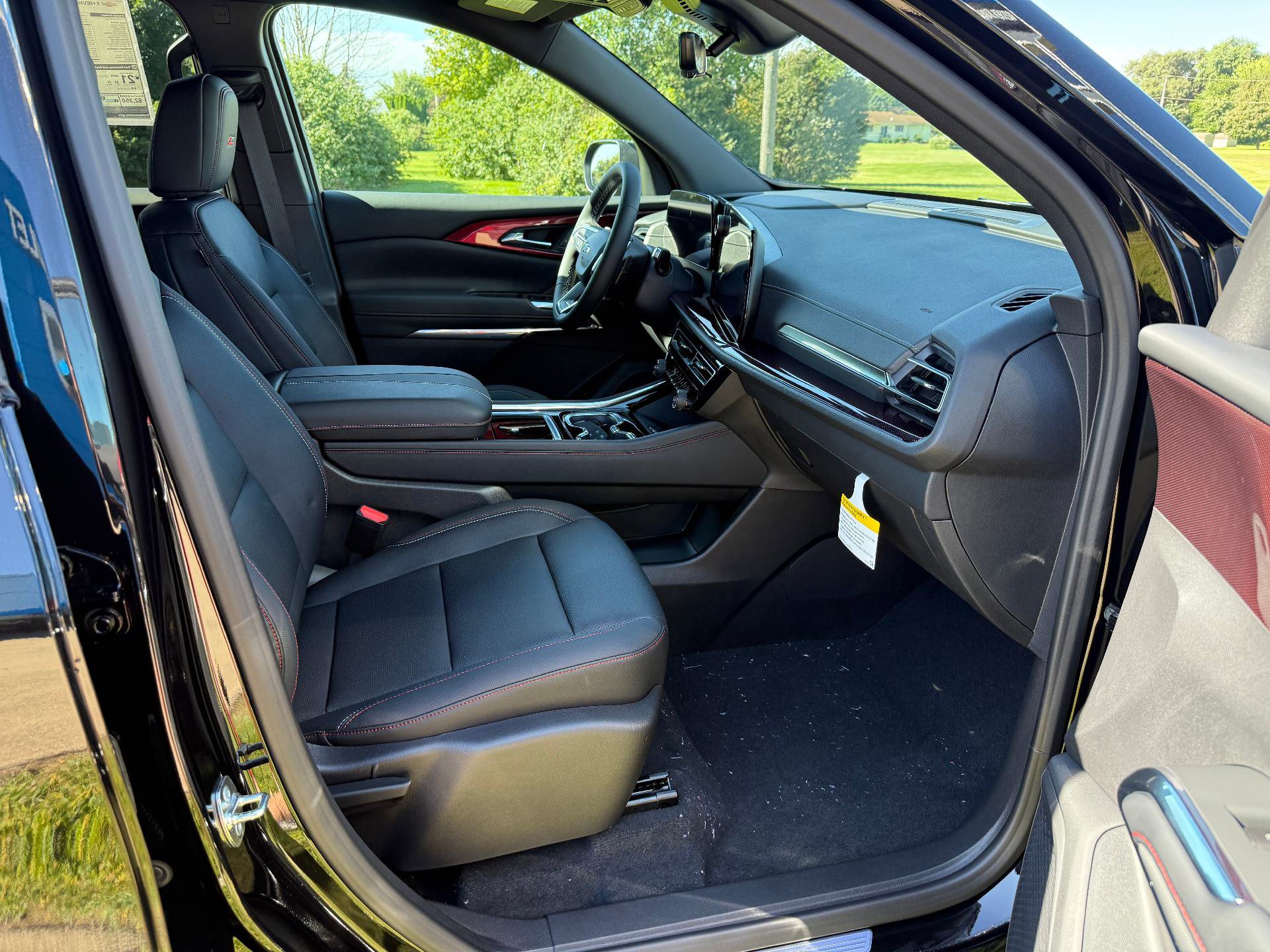 New 2026 Chevrolet Traverse Z71 w/ Driver Confidence Package image 9