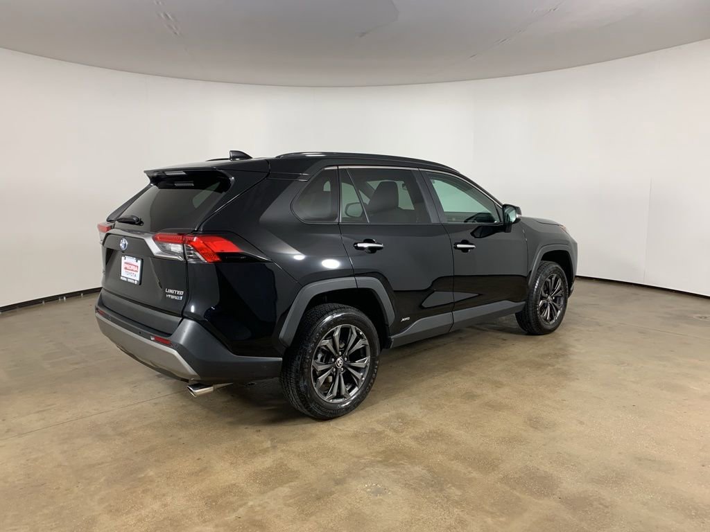 Used 2022 Toyota RAV4 Limited image 8