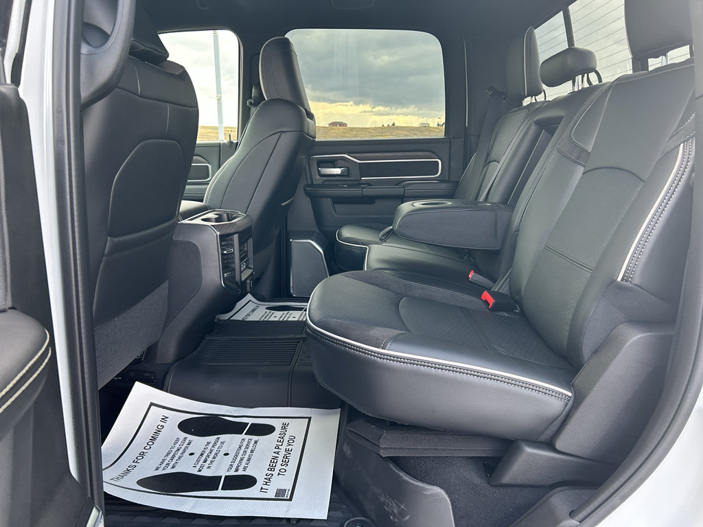 New 2026 RAM 2500 Laramie AWD/4WD image 10