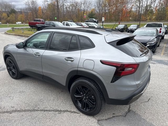 Used 2024 Chevrolet Trax ACTIV w/ Sunroof Package FWD image 23
