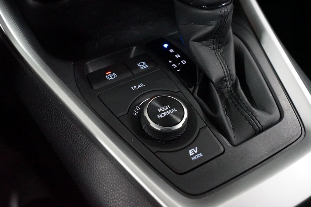 Certified 2023 Toyota RAV4 LE AWD/4WD image 22
