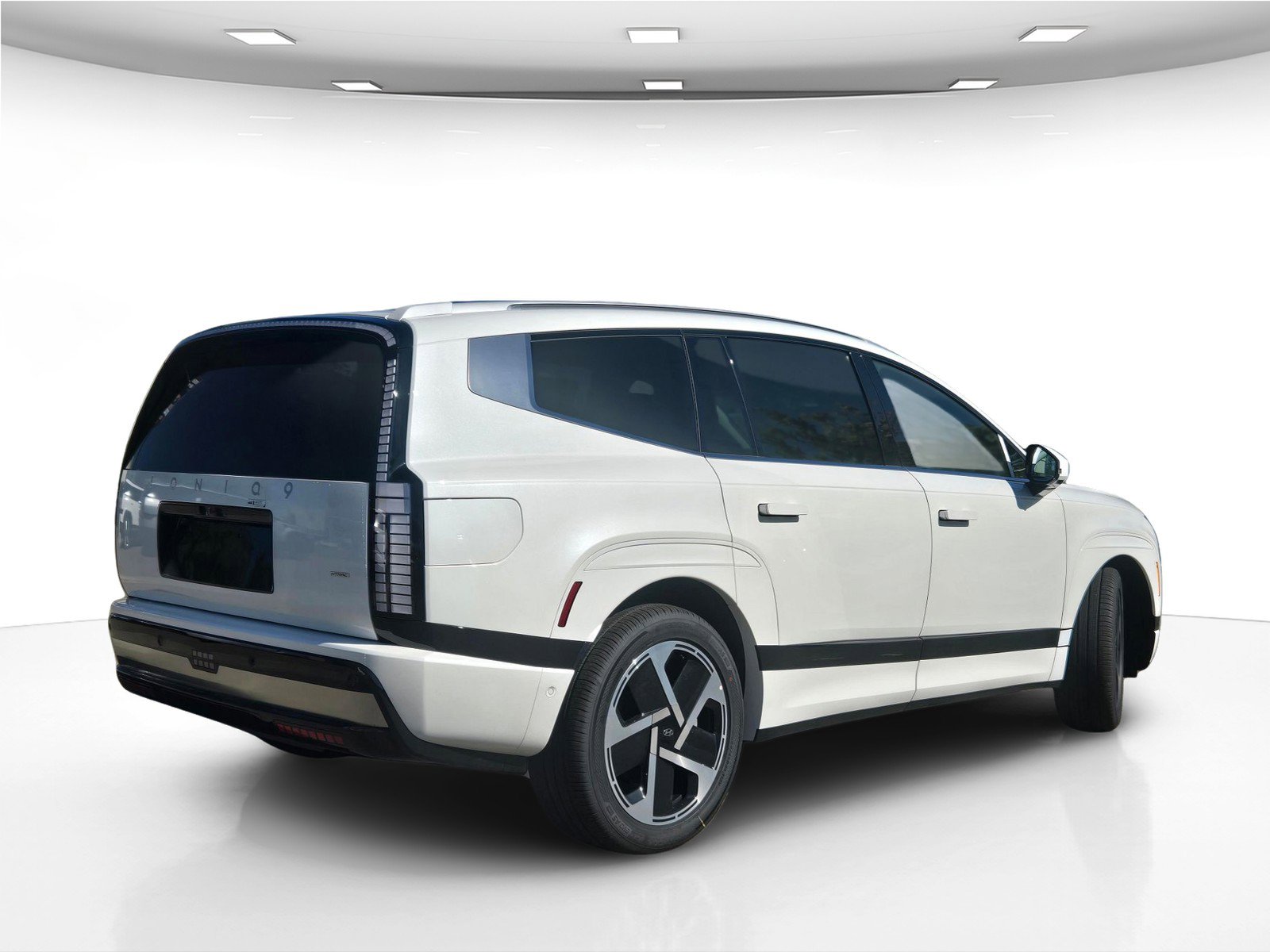 New 2026 Hyundai Ioniq 9 Calligraphy image 8