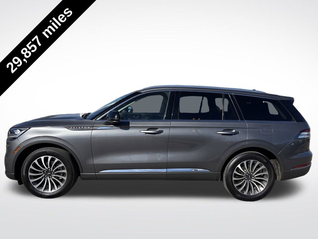 Used 2023 Lincoln Aviator Reserve image 2