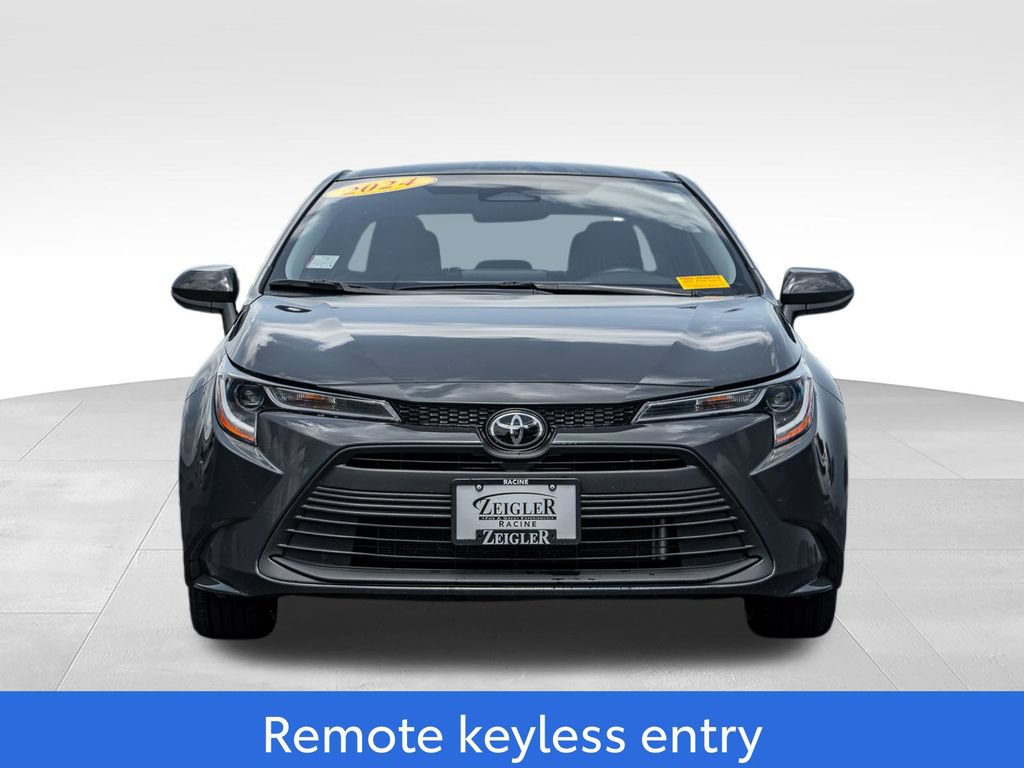 Used 2024 Toyota Corolla LE FWD image 2