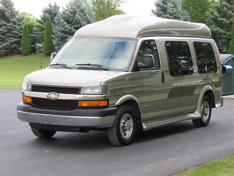 Used 2004 Chevrolet Express 2500 RWD image 5
