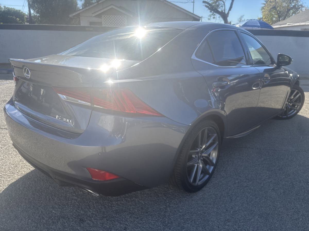 Used 2018 Lexus IS 300 image 3