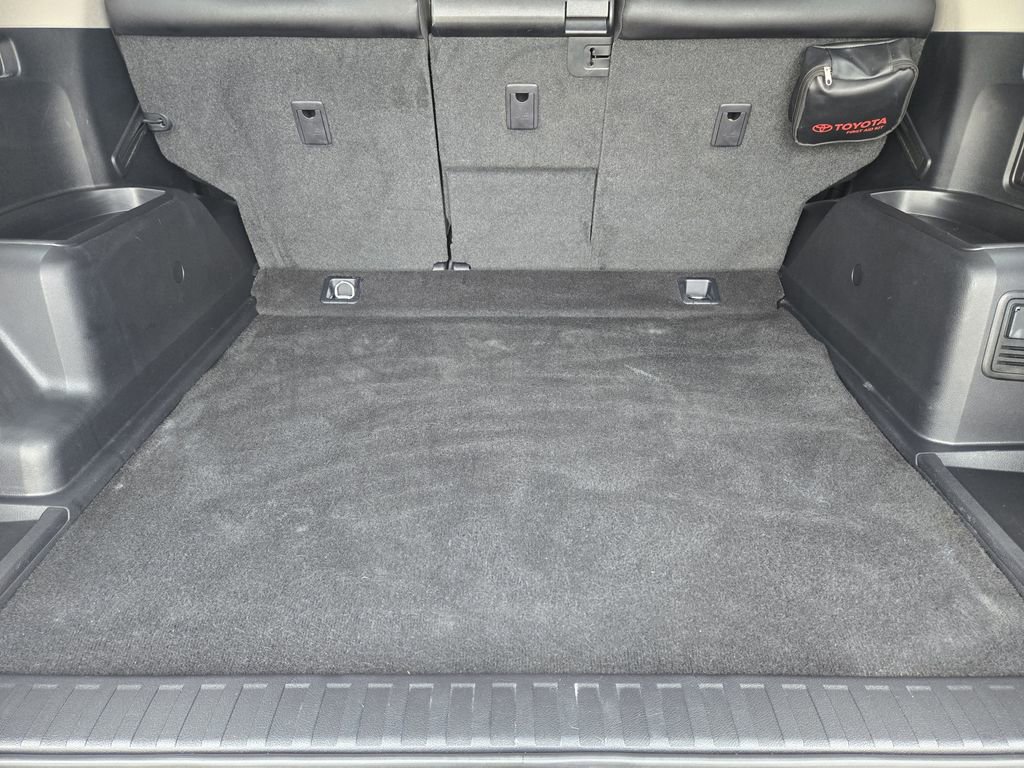 Used 2023 Toyota 4Runner SR5 Premium w/ Moonroof Package RWD image 32