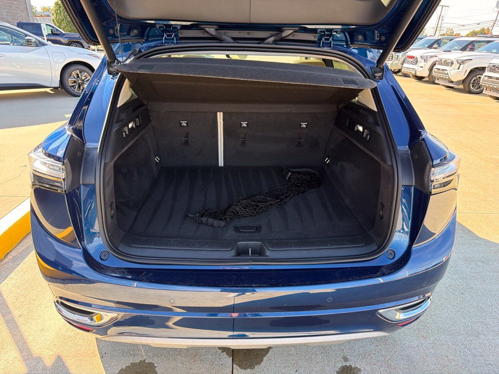 Used 2023 Buick Envision Avenir FWD image 27