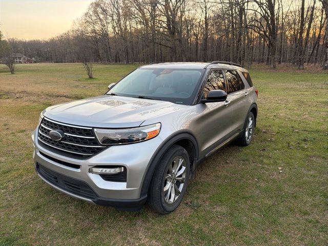Used 2020 Ford Explorer XLT w/ Equipment Group 202A image 27
