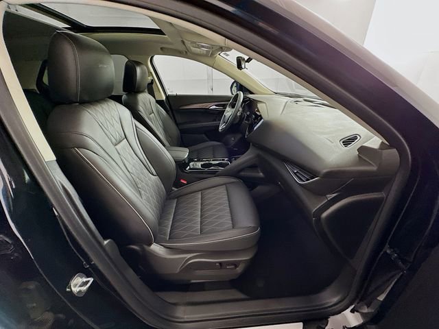 Used 2023 Buick Envision Avenir image 28
