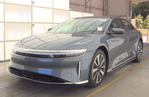 Used 2024 Lucid Air Pure RWD image 1