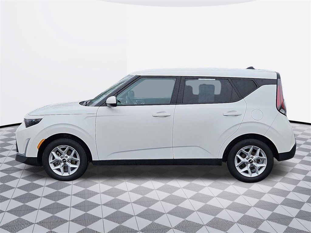 Used 2024 Kia Soul LX w/ Option Group 015 image 3
