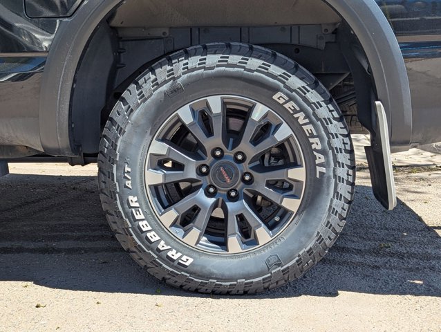 Used 2021 Nissan Titan PRO-4X w/ Pro-4x Convenience Package AWD/4WD image 9