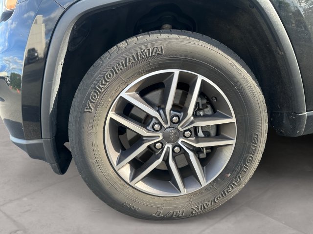 Used 2021 Jeep Grand Cherokee Limited AWD/4WD image 14