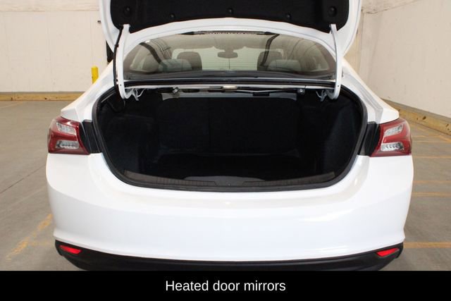 Used 2022 Chevrolet Malibu LT image 13