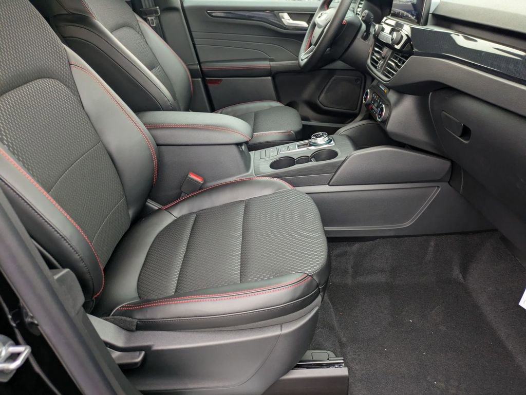 New 2026 Ford Escape ST-Line w/ Cold Weather Package image 44