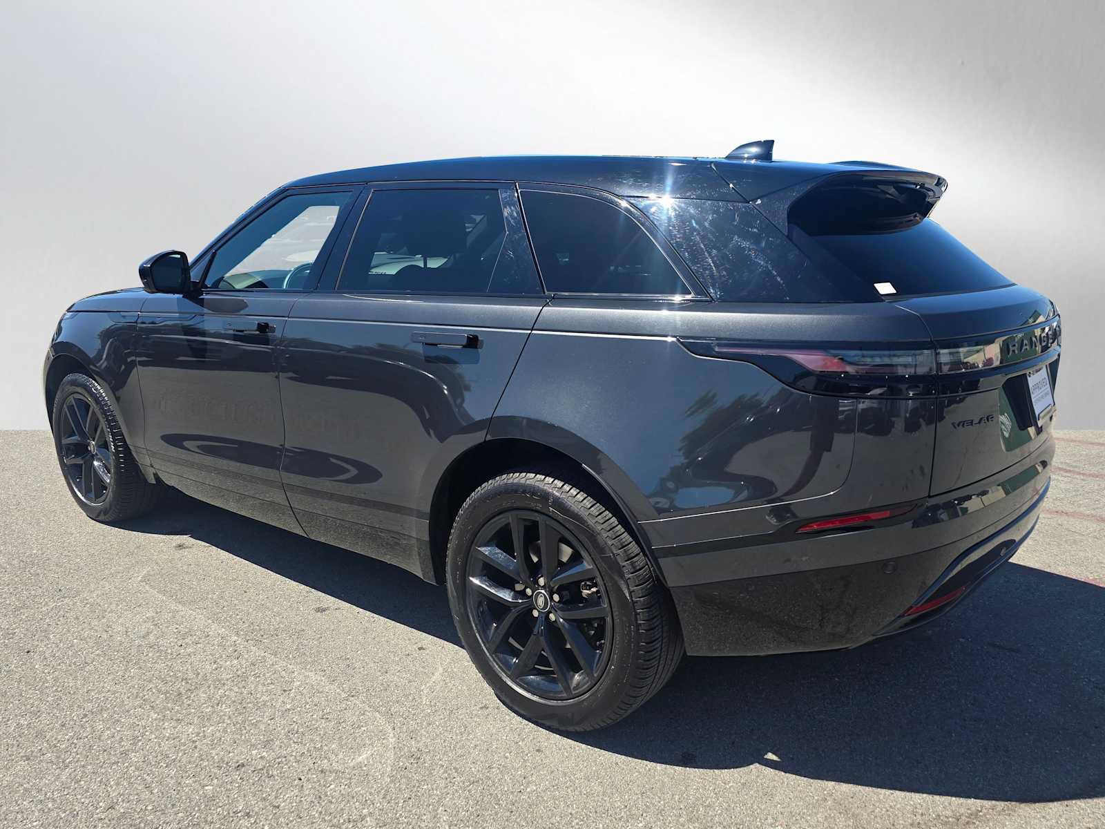 Used 2026 Land Rover Range Rover Velar Dynamic SE AWD/4WD image 3