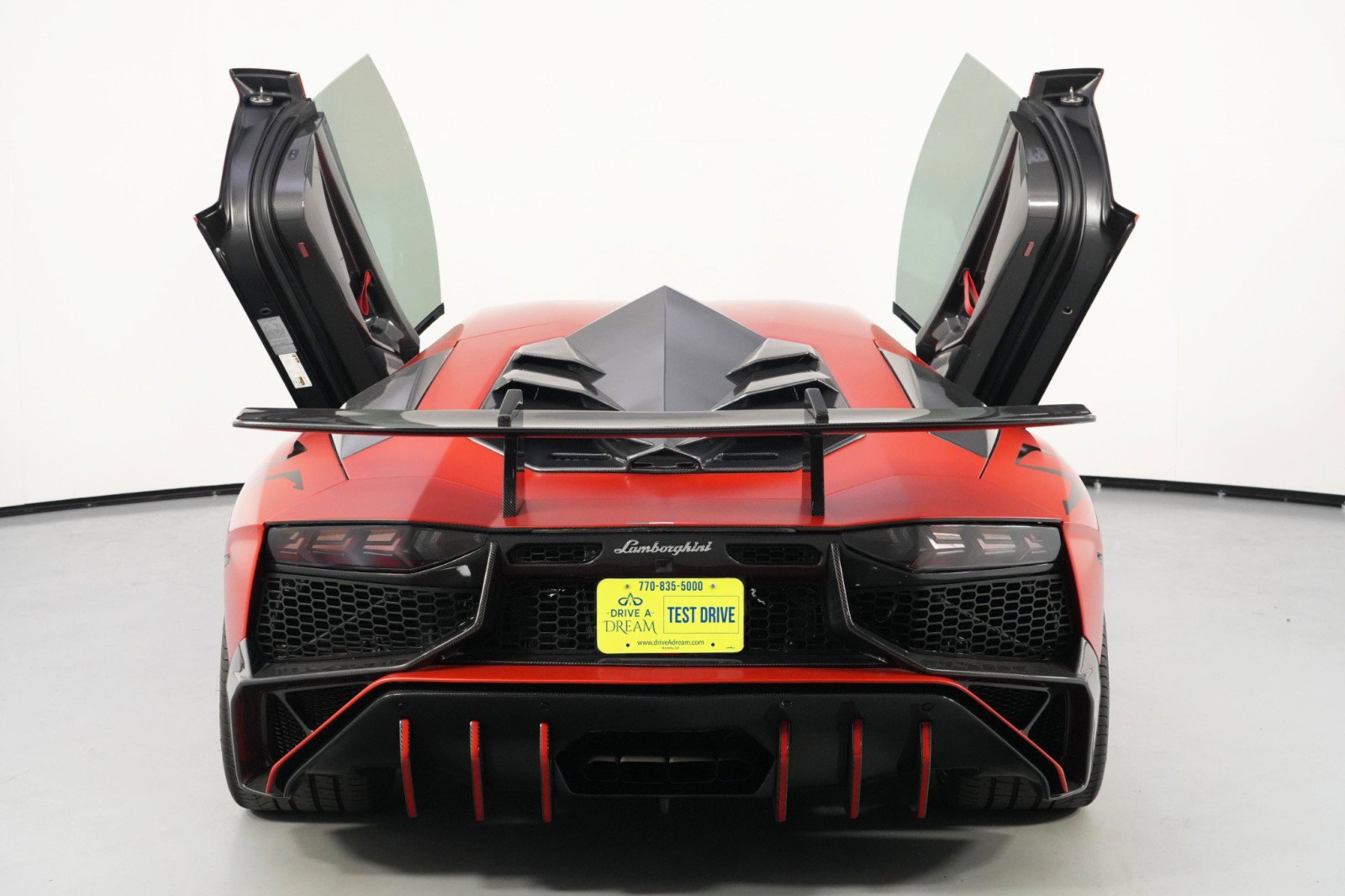 Used 2017 Lamborghini Aventador S image 61