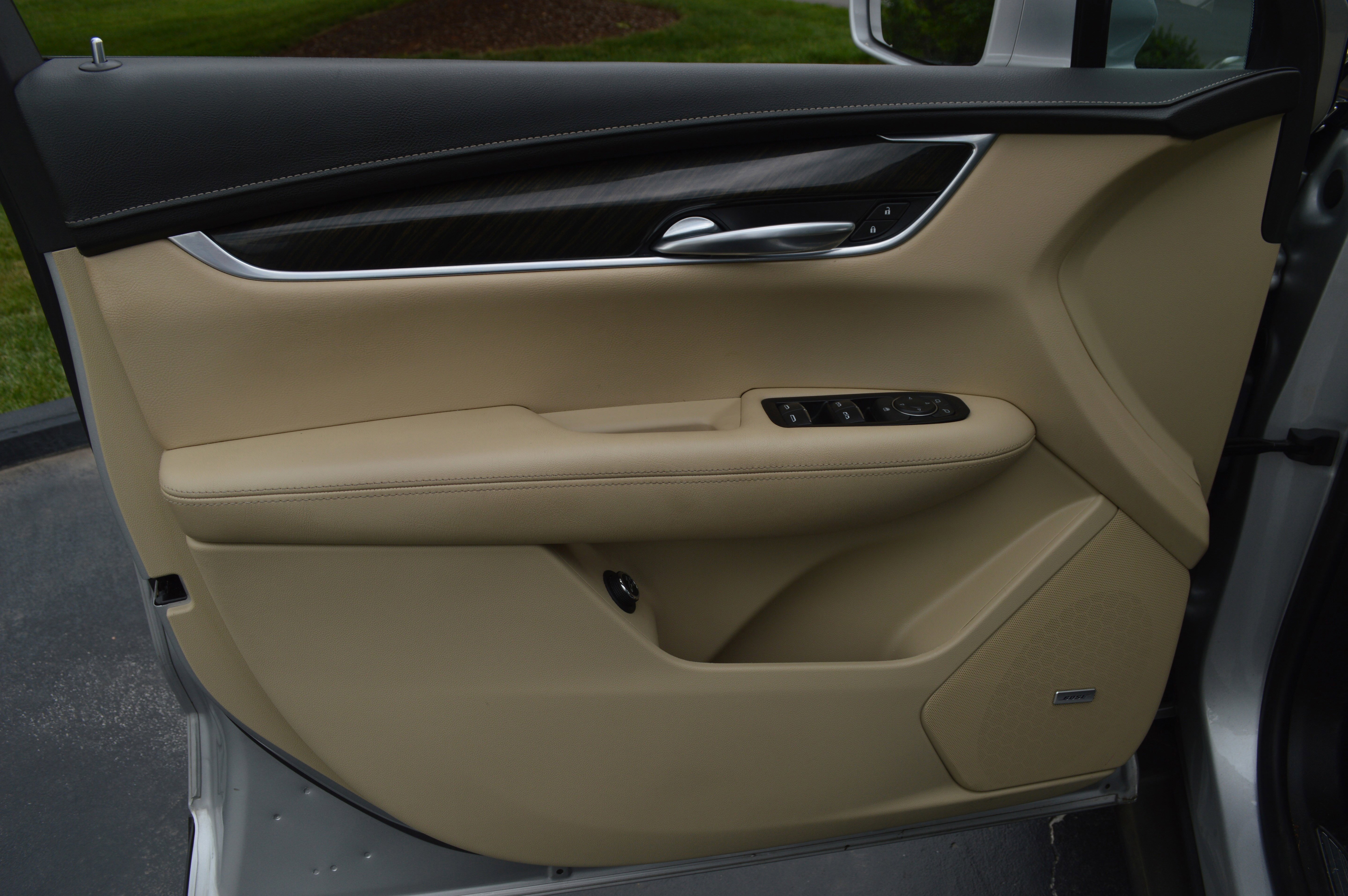 Used 2018 Cadillac XT5 FWD image 12