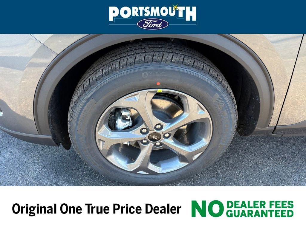 New 2026 Ford Escape ST-Line Select w/ Equipment Group 401A AWD/4WD image 34