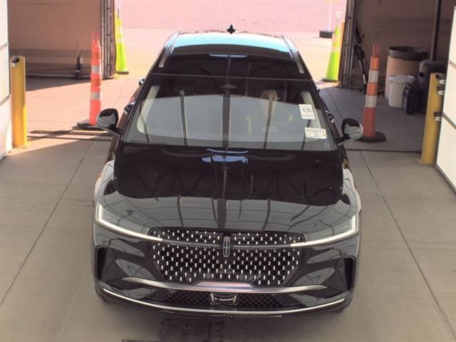 Used 2024 Lincoln Nautilus Reserve image 2