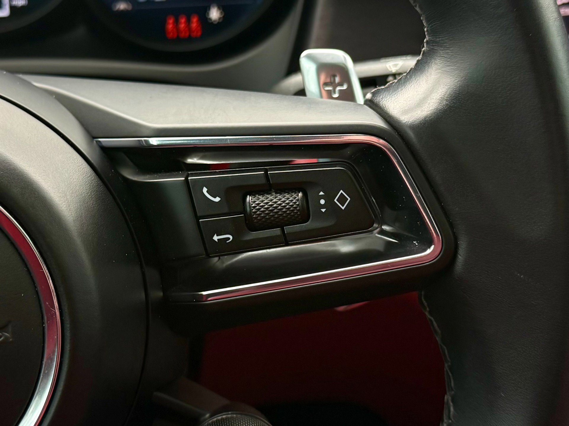 Used 2023 Porsche Macan GTS image 36